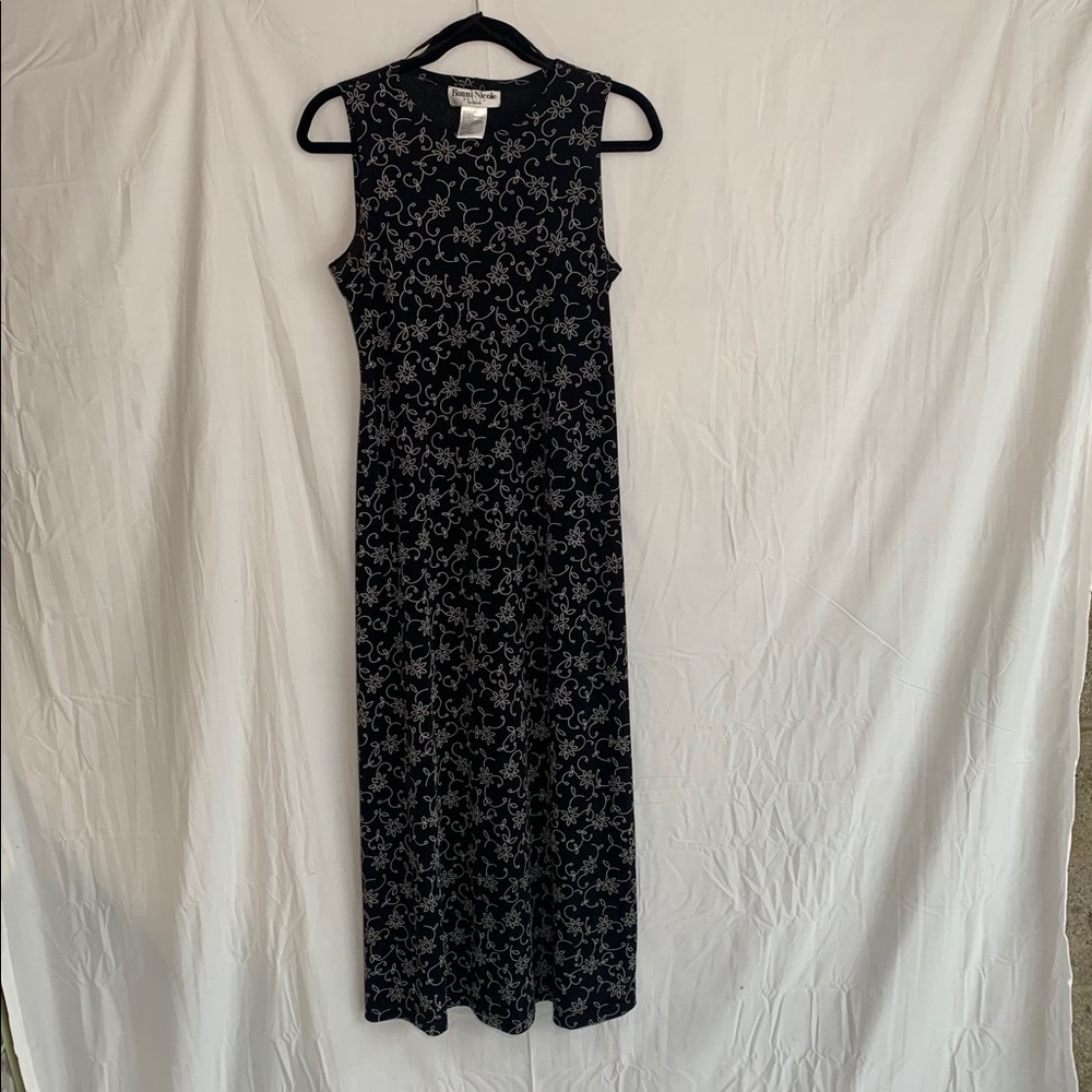Ronni Nicole Maxi